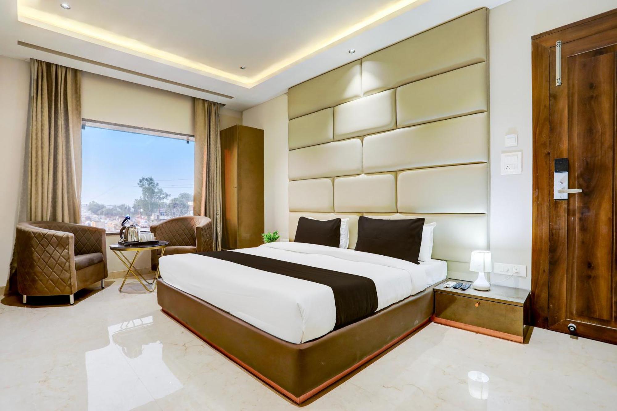 Hotel Super Collection O Belgacihia Near Kolkata Railway Station Gwalior Exterior foto