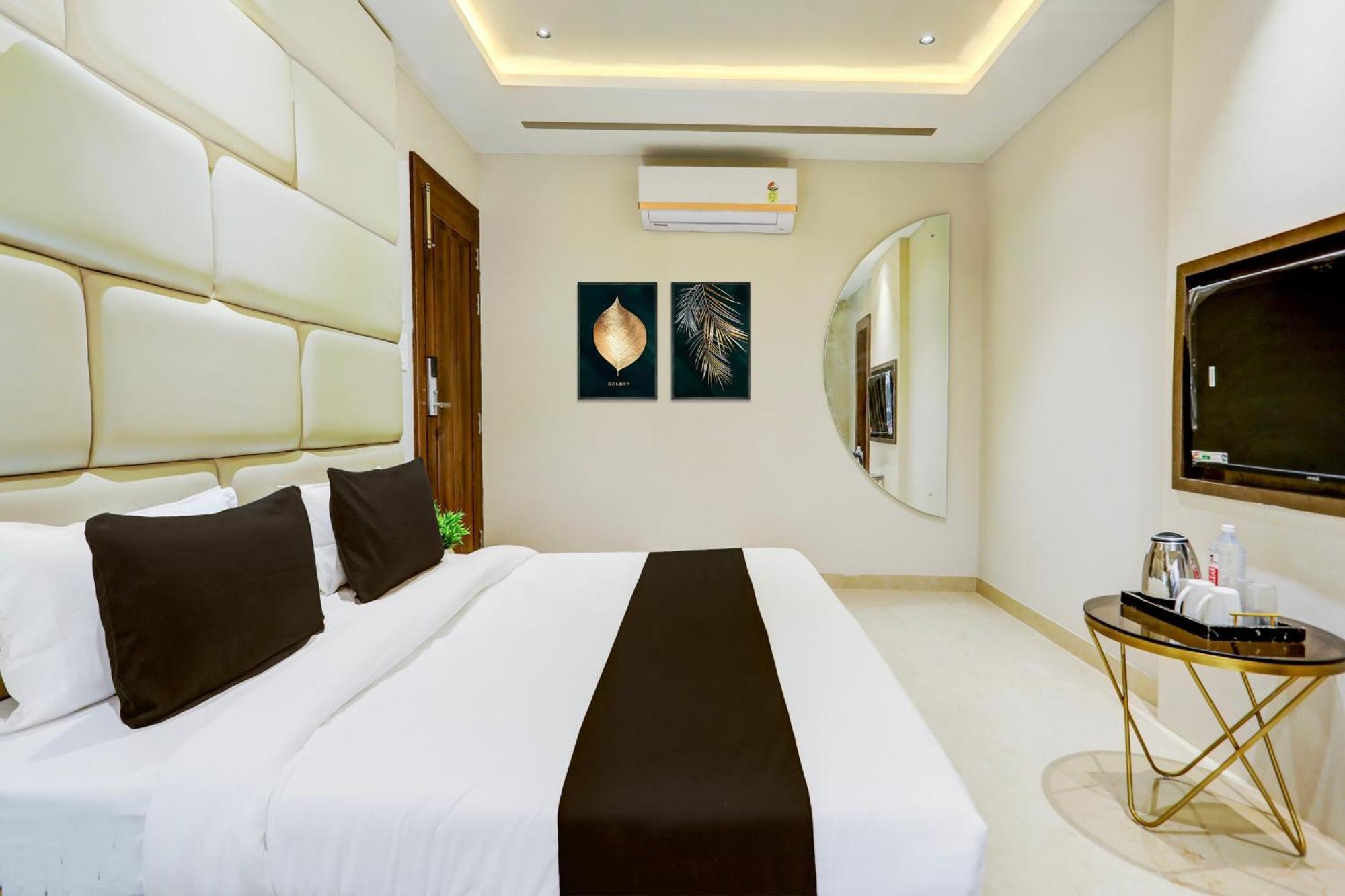 Hotel Super Collection O Belgacihia Near Kolkata Railway Station Gwalior Exterior foto