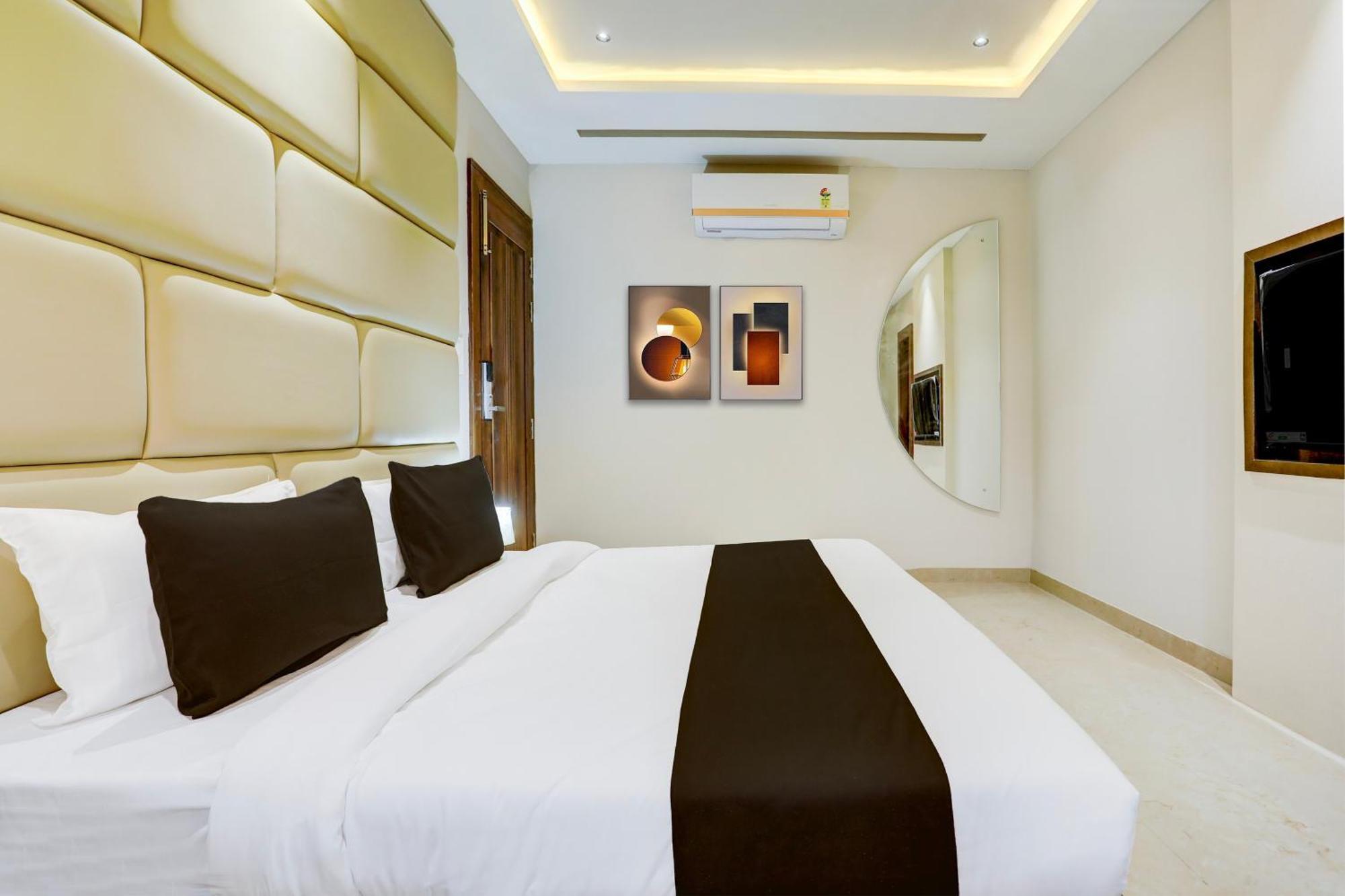 Hotel Super Collection O Belgacihia Near Kolkata Railway Station Gwalior Exterior foto